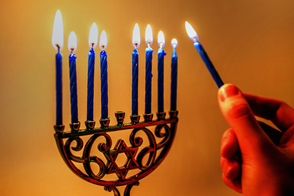 Campus organizations offer students variety of ways to celebrate Hanukkah