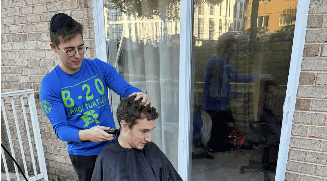 Izzy Cuts: how a student built his hair cutting business 